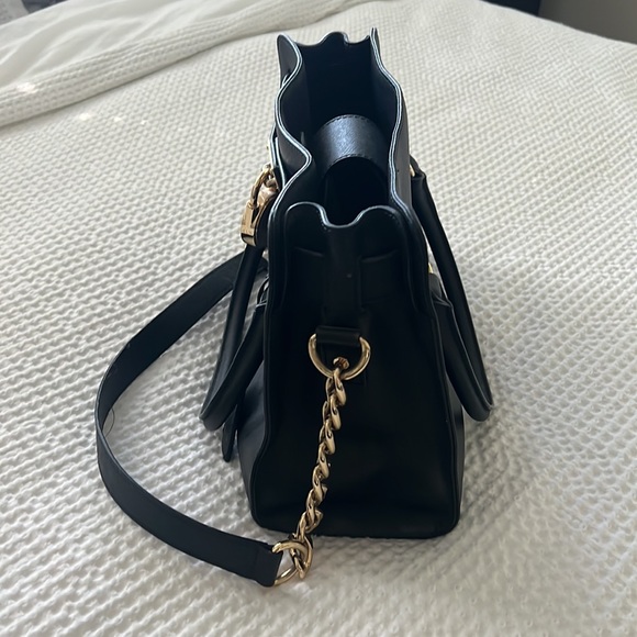 Michael Kors purse - Picture 2 of 4